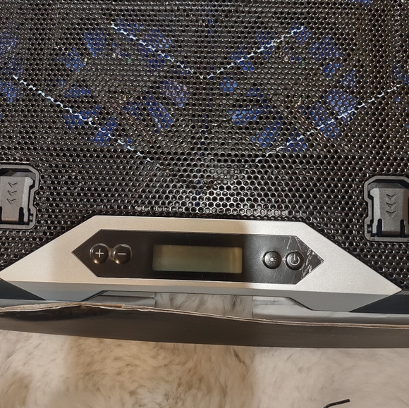 ICE COOREL RGB LAPTOP and PHONE STAND. - Picture 7 of 17